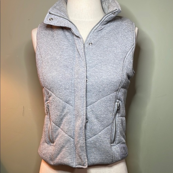 ARMANI EXCHANGE Women's Gray Quilted Vest - Picture 5 of 7